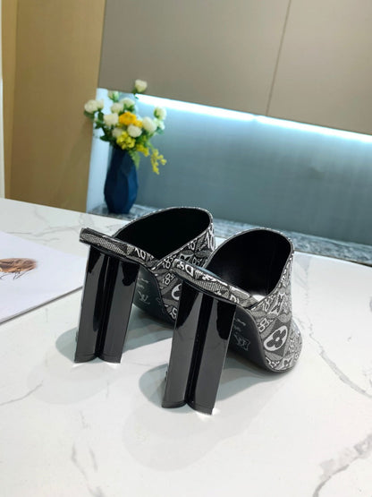 LU Slippers Heels