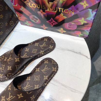 LU Slippers Brown