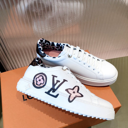 LU Sneakers Time Out