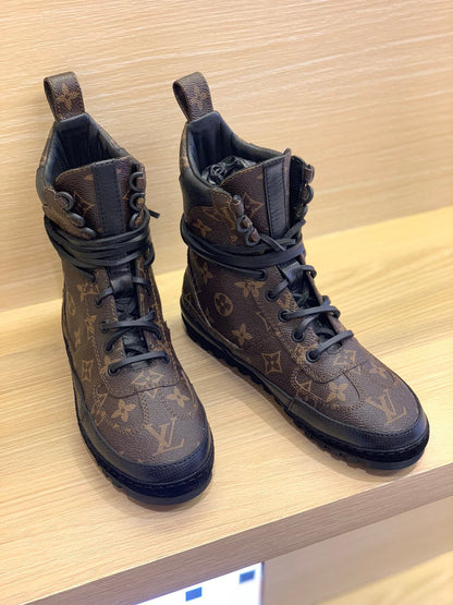 LU  Sneakers High Monogram