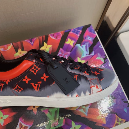 LU Sneakers