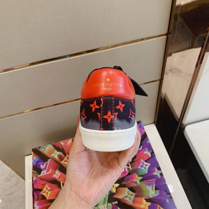 LU Sneakers