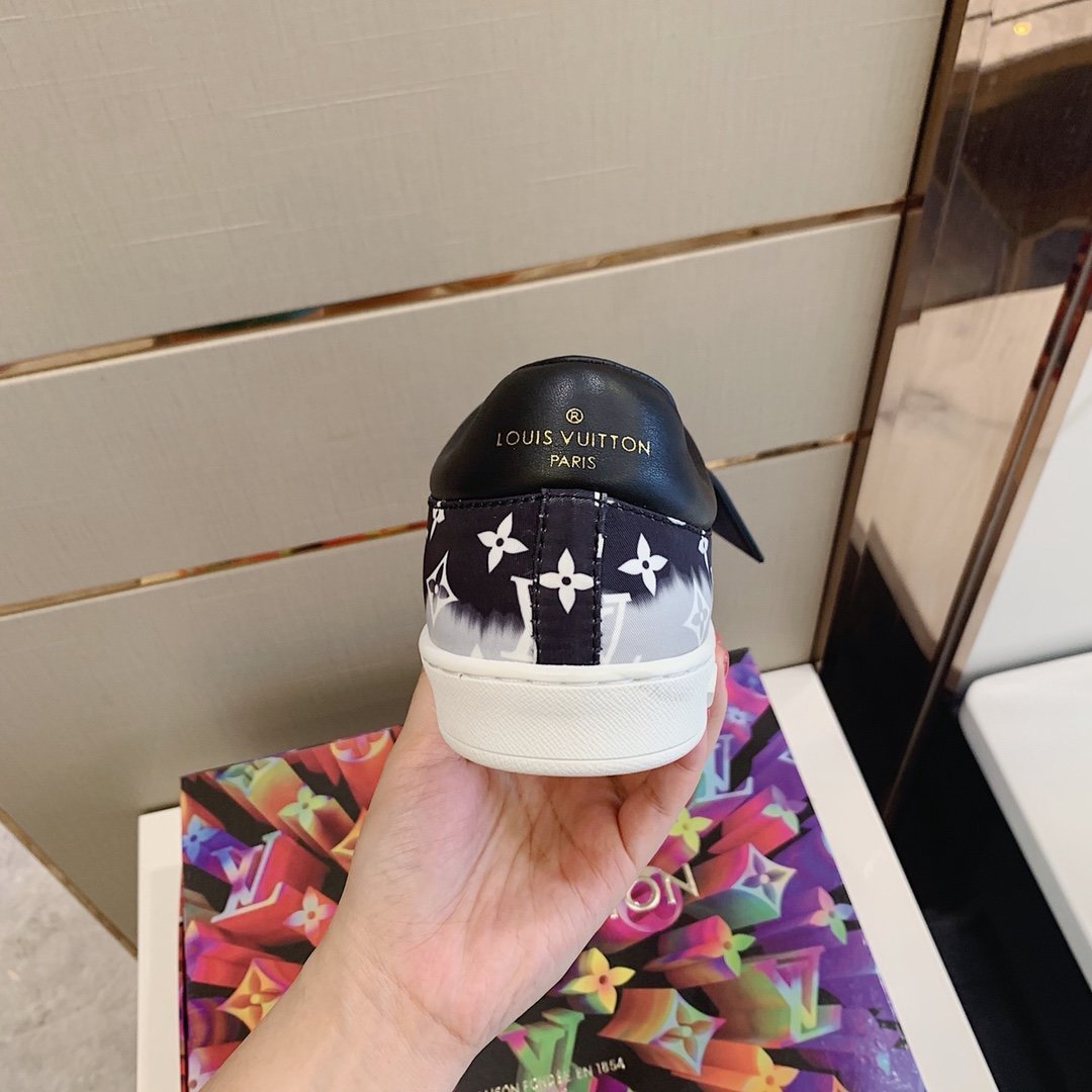 LU Sneakers Black
