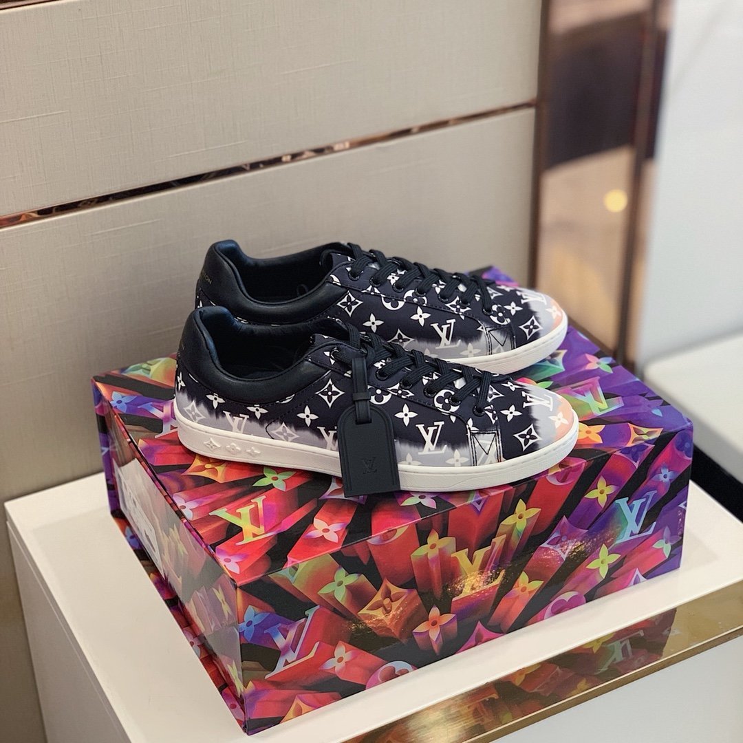 LU Sneakers Black