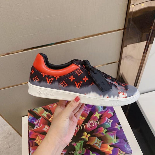 LU Sneakers