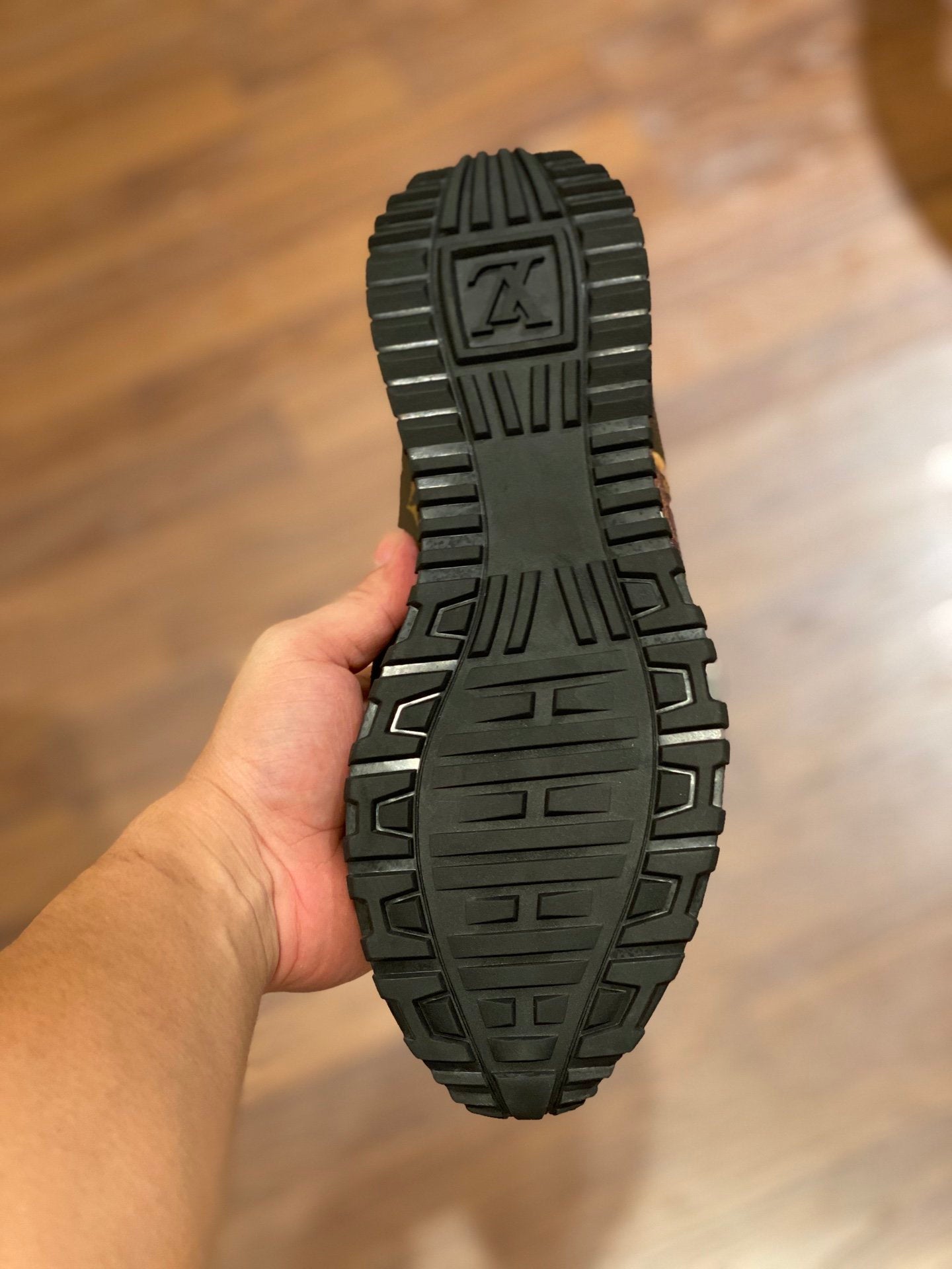 LU Sneakers Brown Black