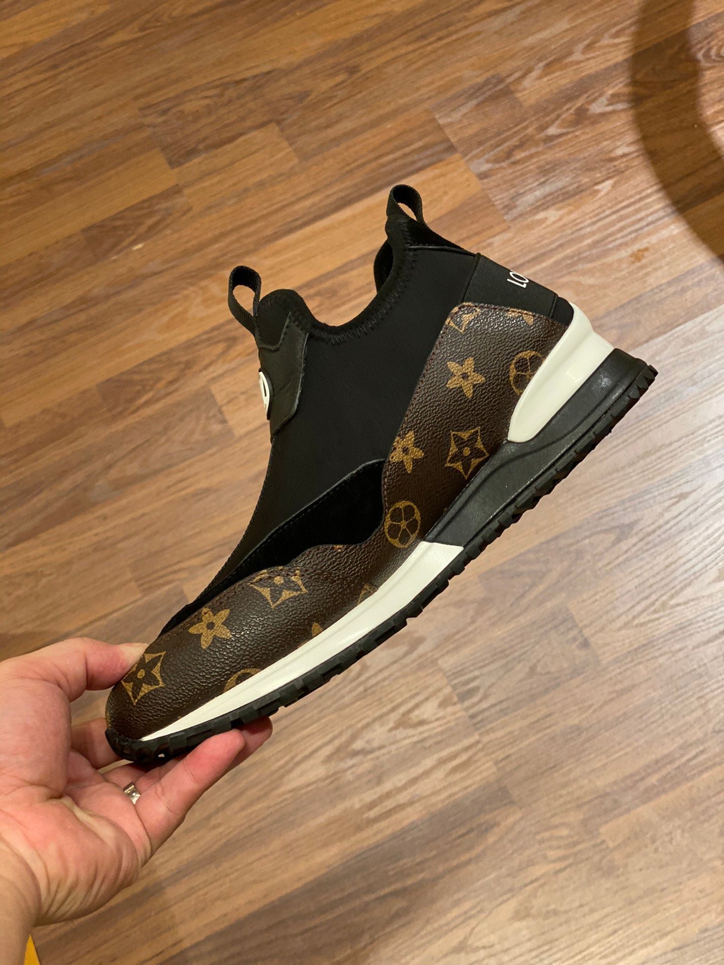 LU Sneakers Brown Black