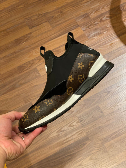 LU Sneakers Brown Black