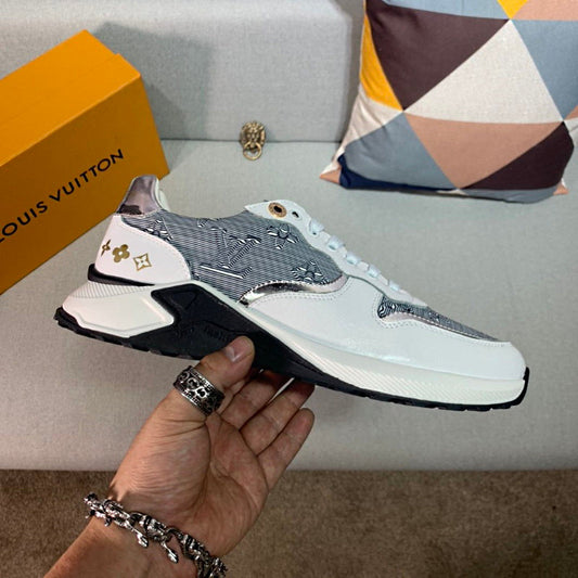 LU Sneakers