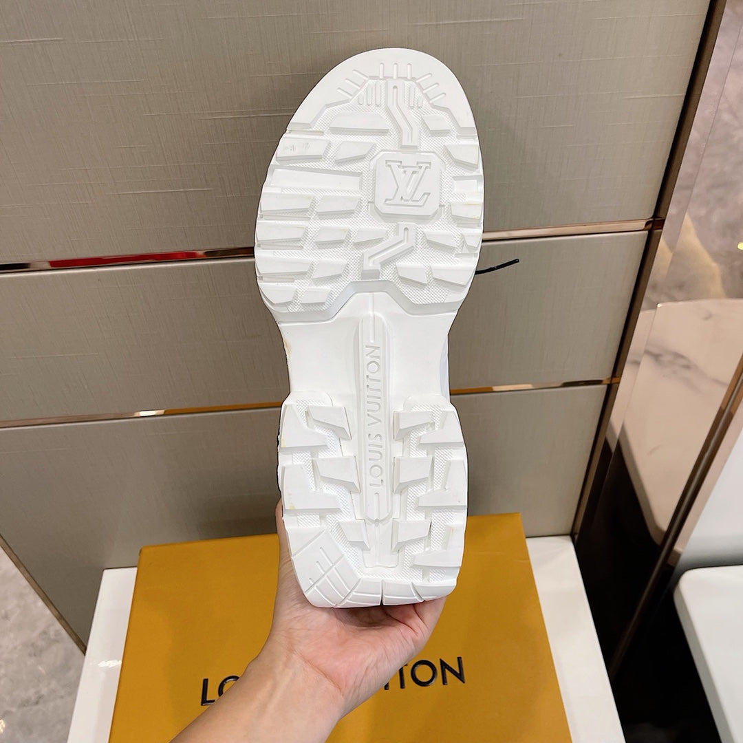 LU Sneakers Low Millennium