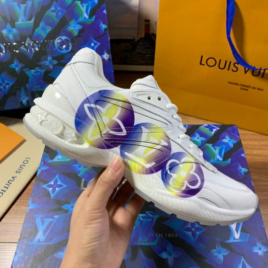 LU  Sneakers  Logo