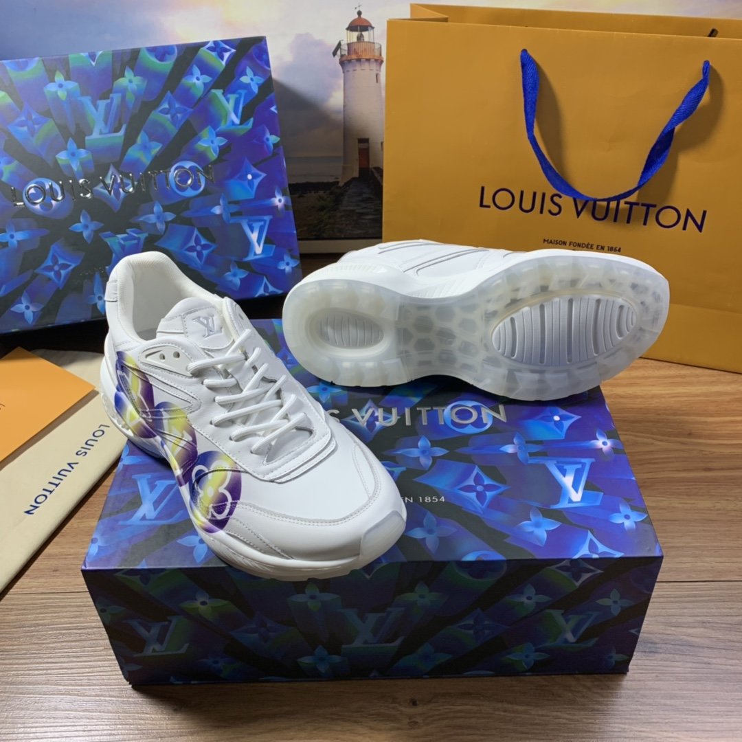 LU  Sneakers  Logo