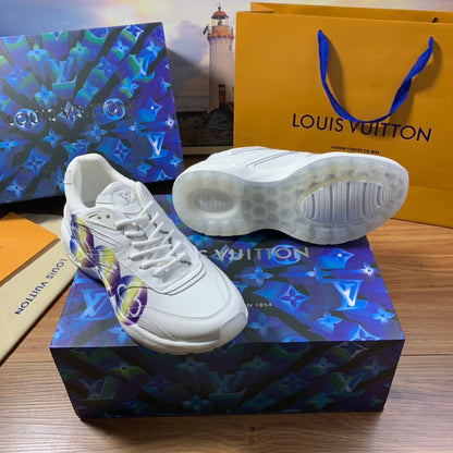 LU  Sneakers  Logo