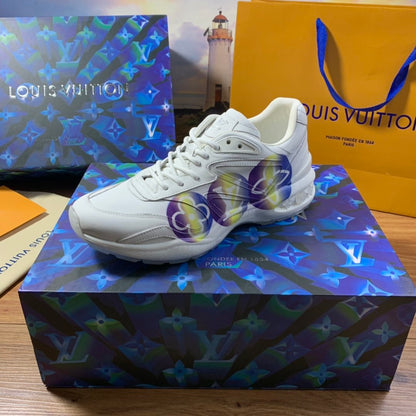 LU  Sneakers  Logo