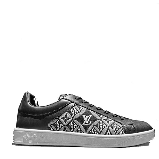 LU Sneakers  Run Away