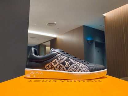 LU Sneakers  Run Away