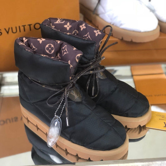 LU UGG Boots Black