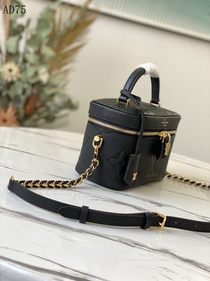 LU  Bag Vanity 19 cm Black