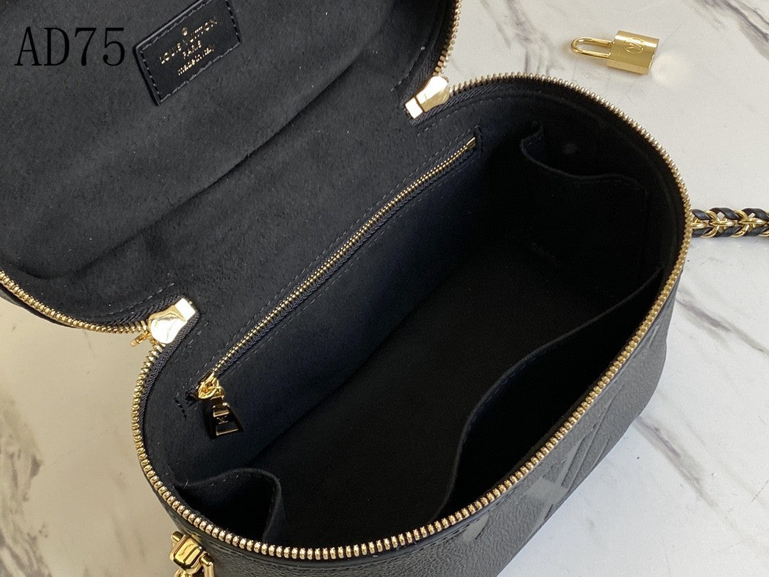 LU  Bag Vanity 19 cm Black