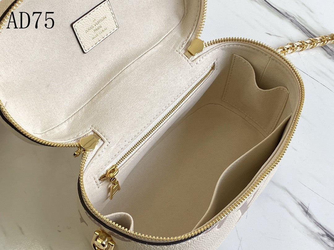 LU  Bag Vanity 19 cm White