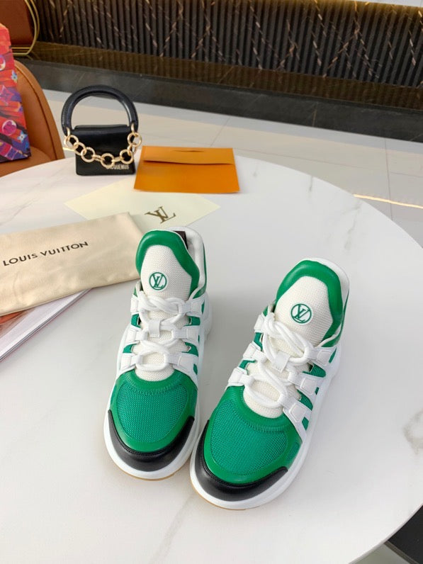 LU  Sneakers Arch  light