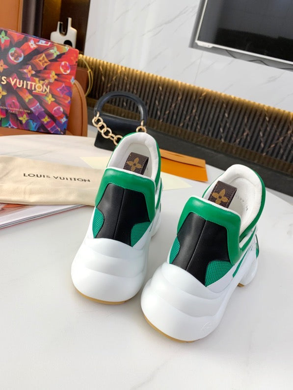 LU  Sneakers Arch  light