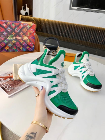 LU  Sneakers Arch  light
