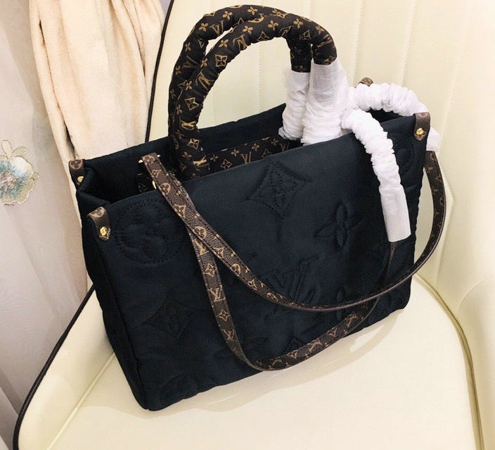 LU Tote Bag Onthego Puffer Nylon 3 Color  's