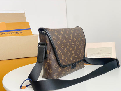 LU Bag Business Messenger Magnet 32 CM