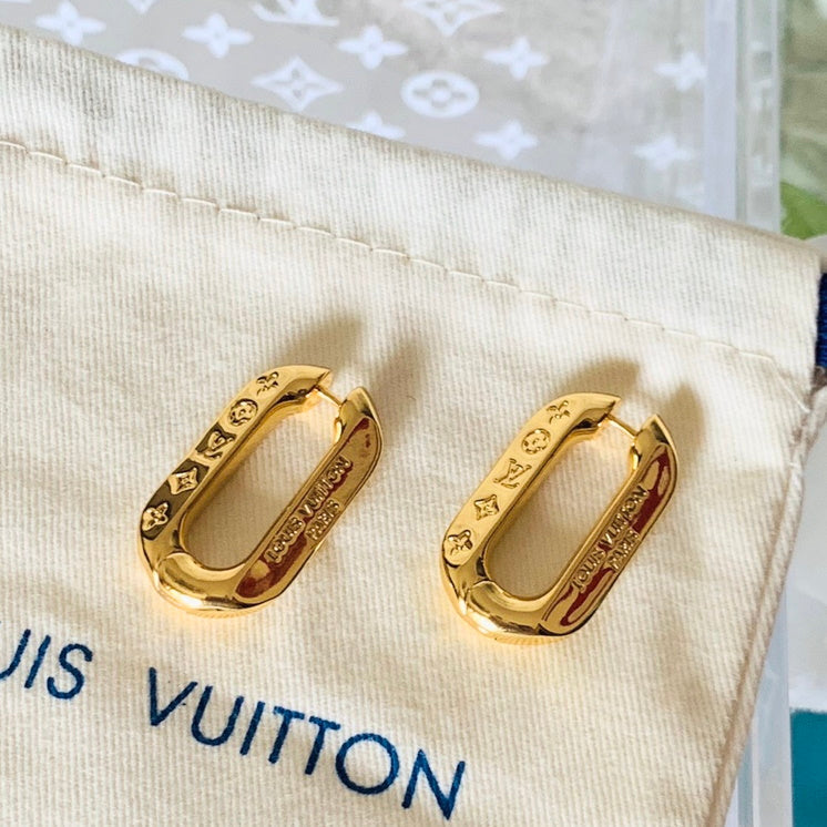 LU Fashion Earrings  2 colors