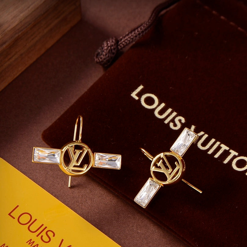 LU  Earring