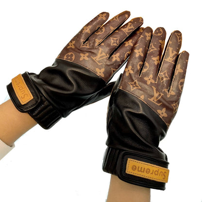LU  Gloves