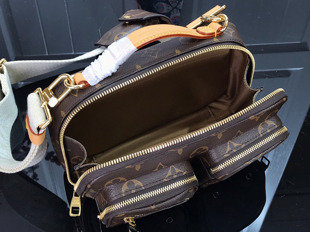LU Bag Business Messenger Shoulder 24 cm