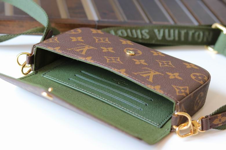 LU Bag Shoulder Multi  Pochette