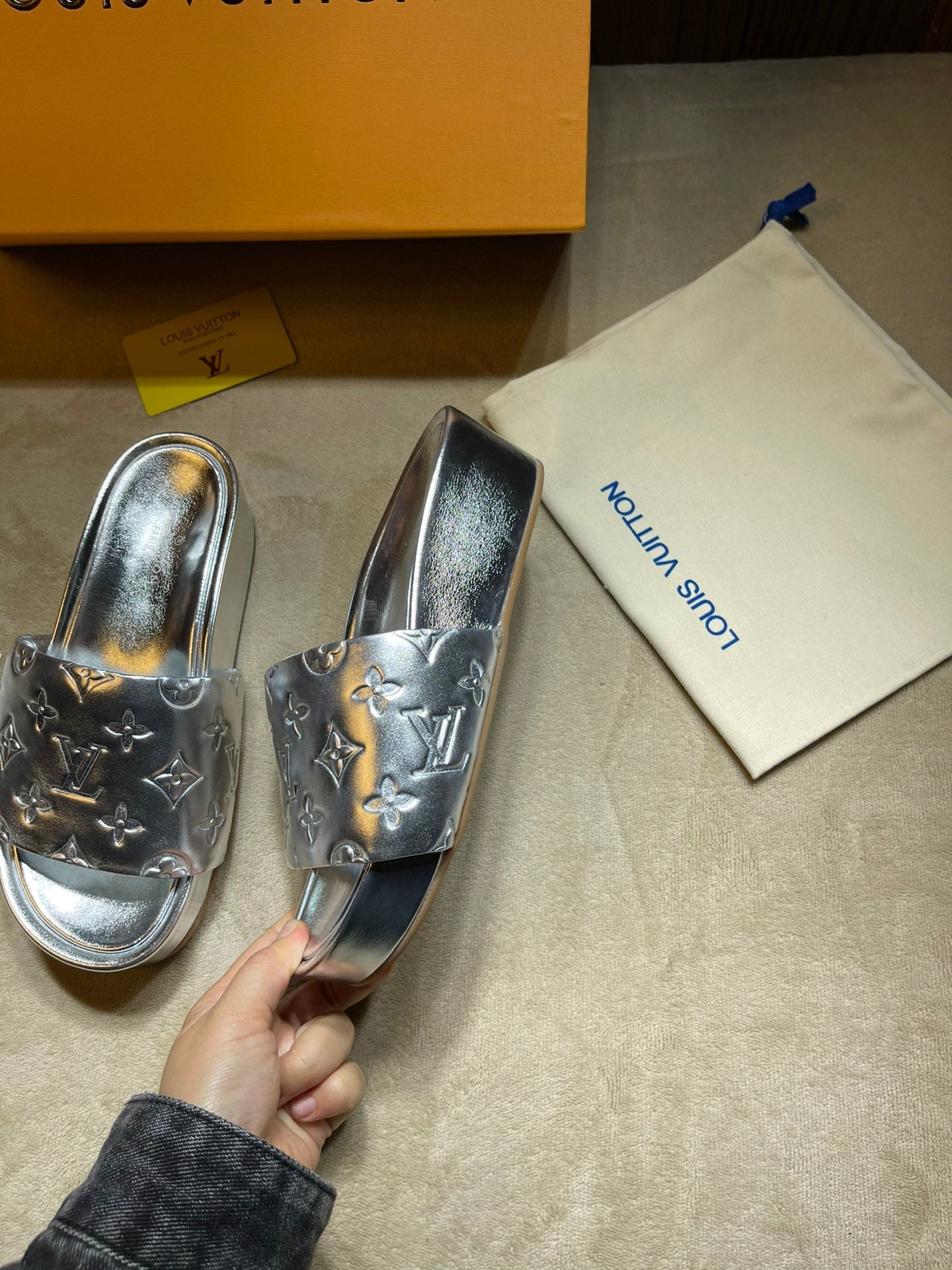 LU Slippers Mule Jumbo  Platform Silver
