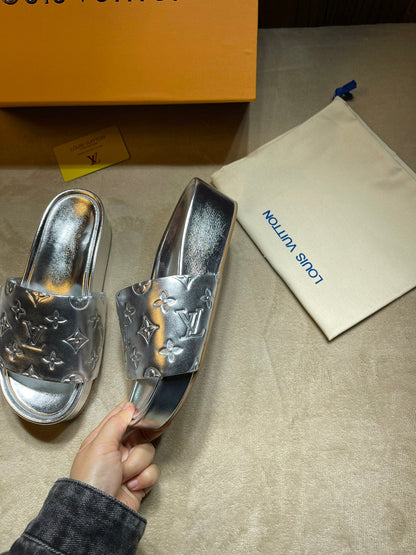LU Slippers Mule Jumbo  Platform Silver