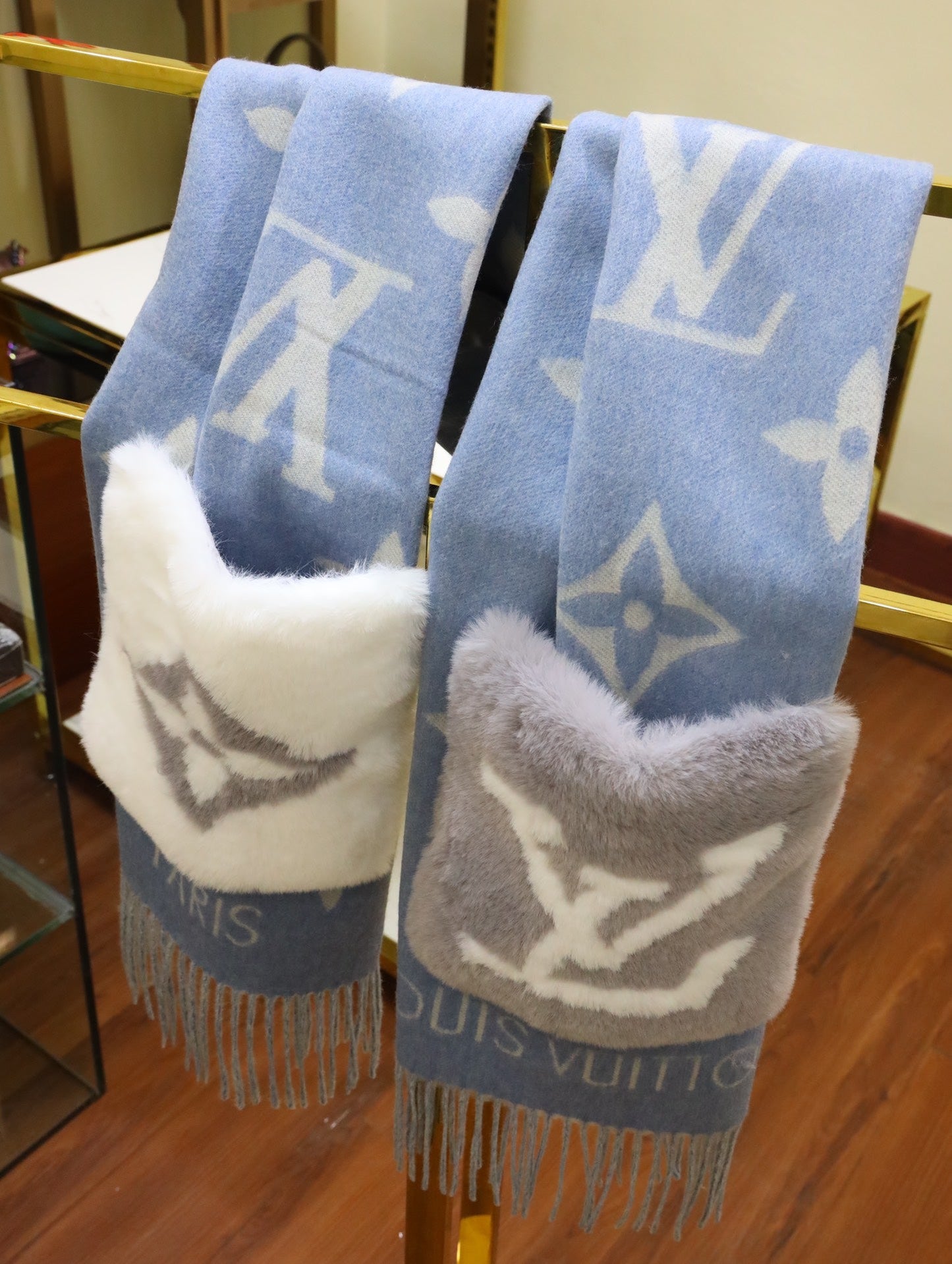 LU Scarf