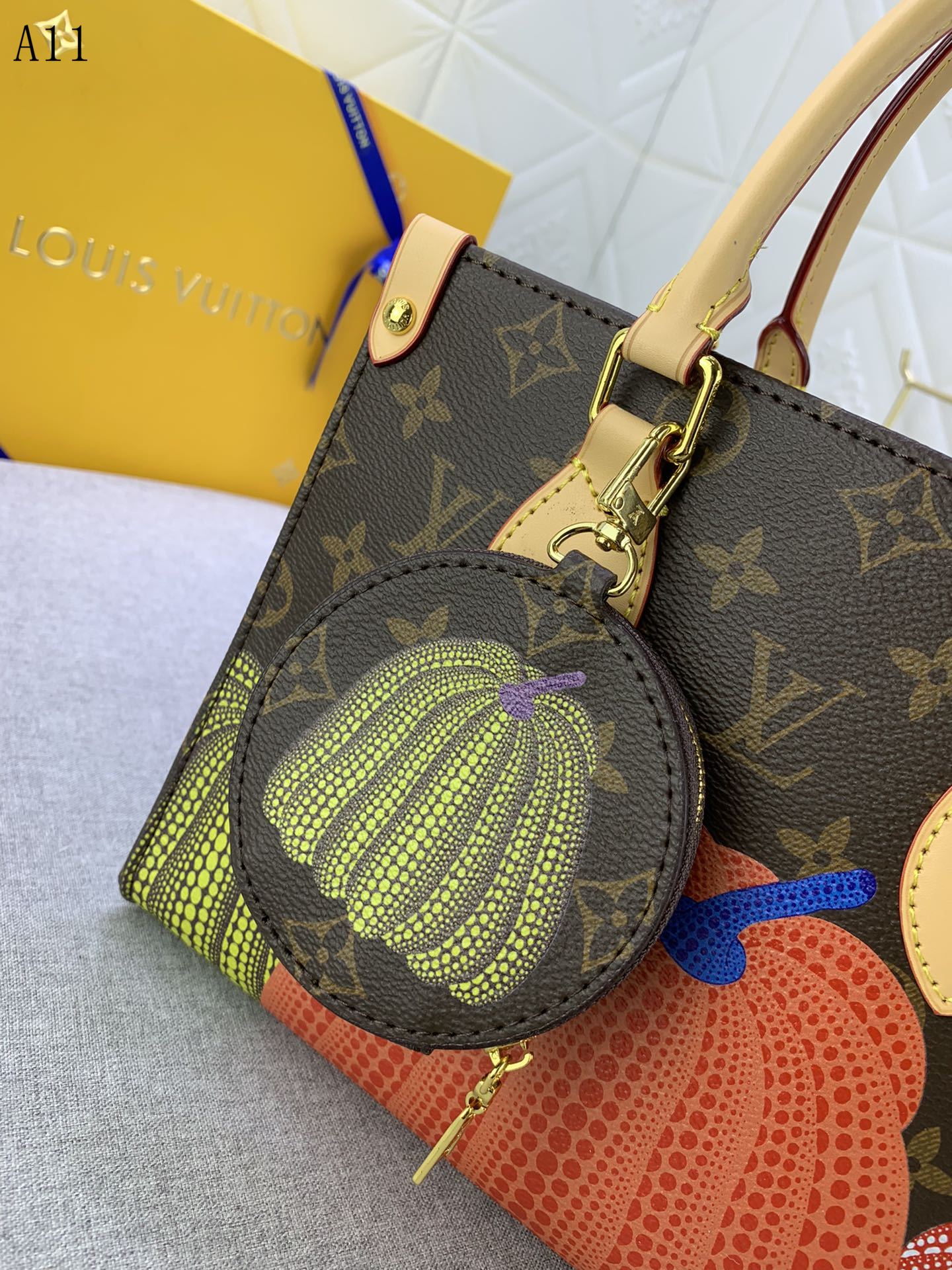 LU Bag On the Go  25 Cm
