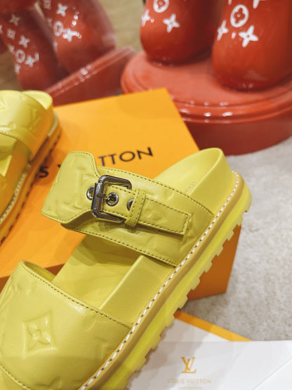 LU Slippers  Flat 2 Color 's