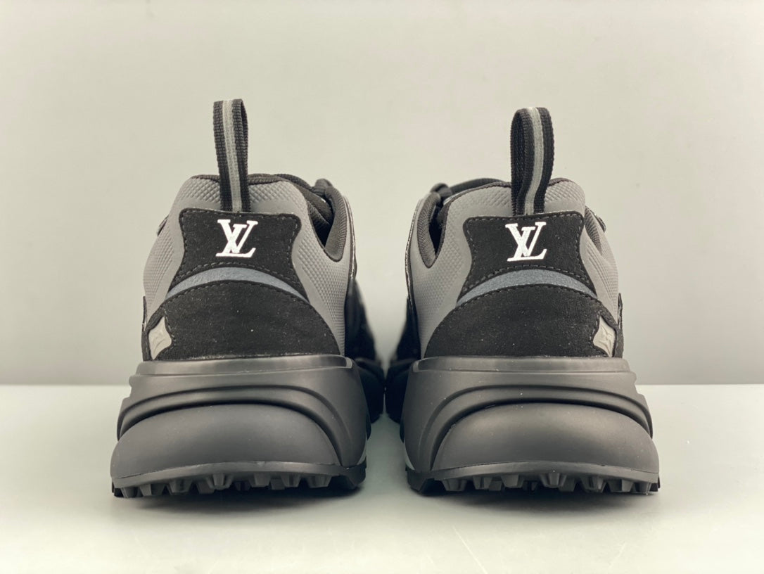 LU  Sneakers Runner