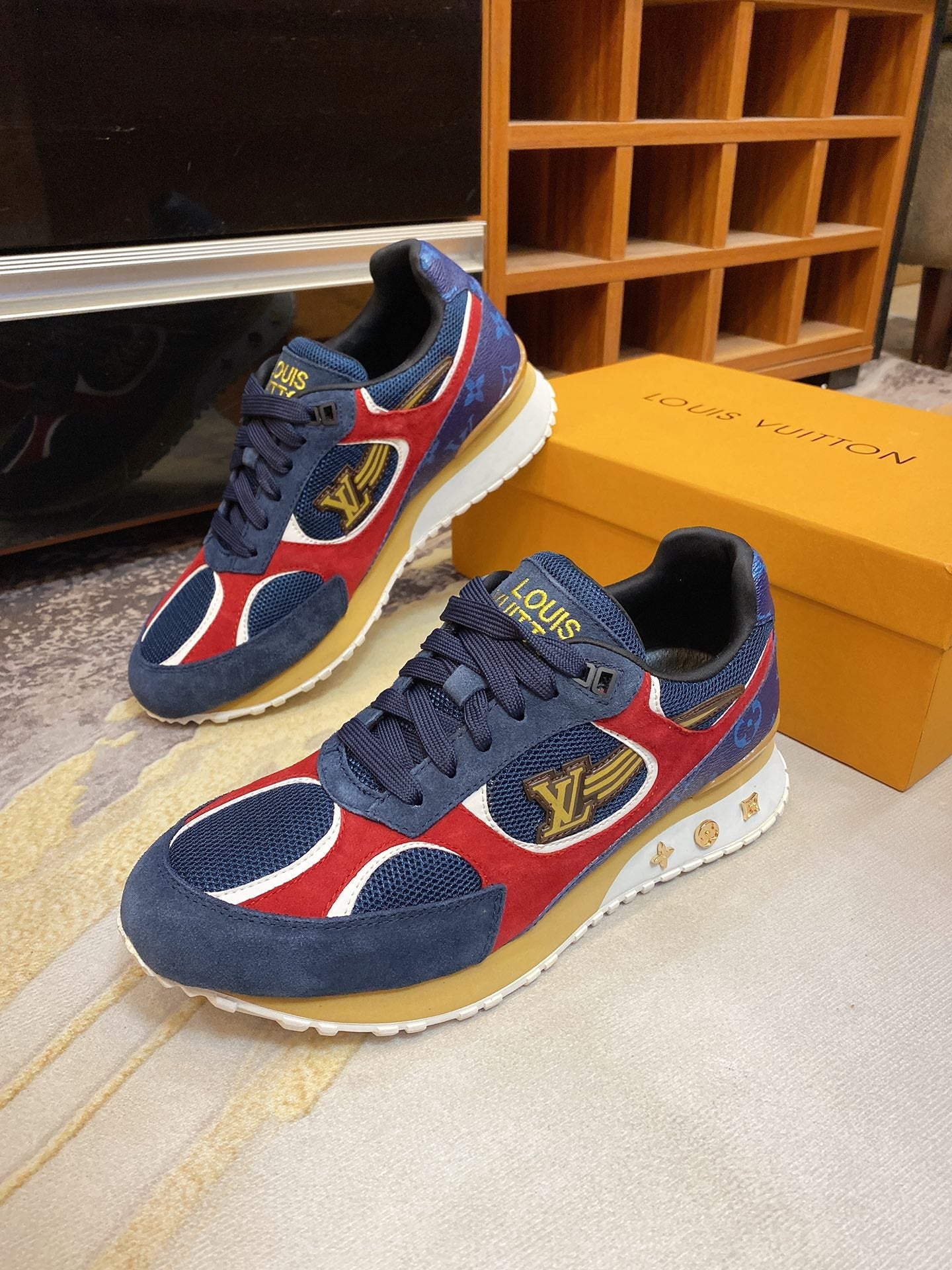 LU Sneakers Run Away