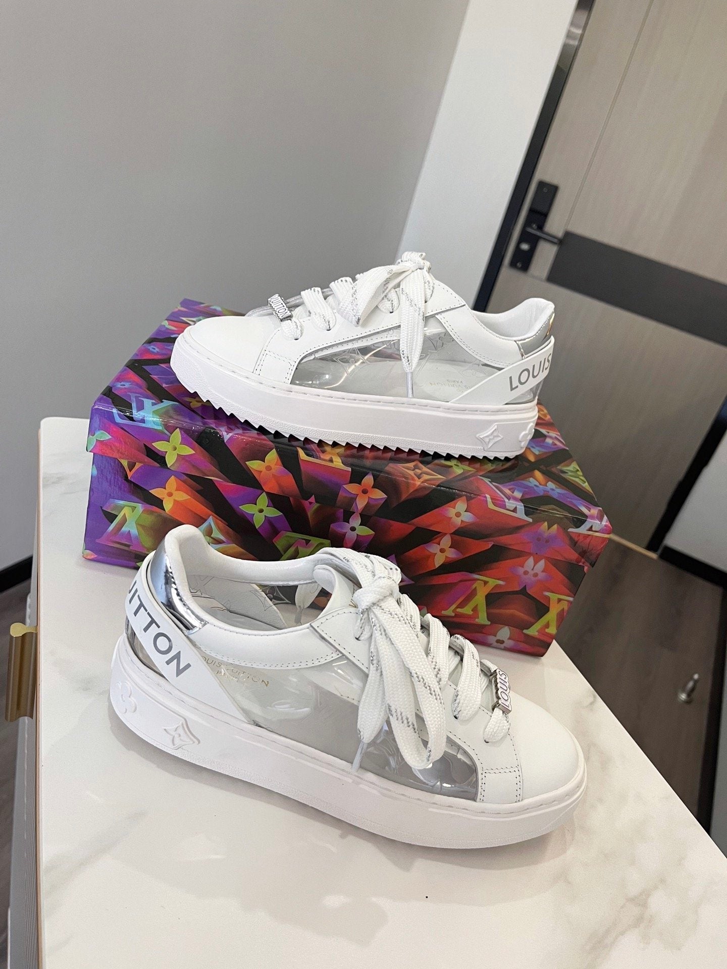 LU Time out Sneakers