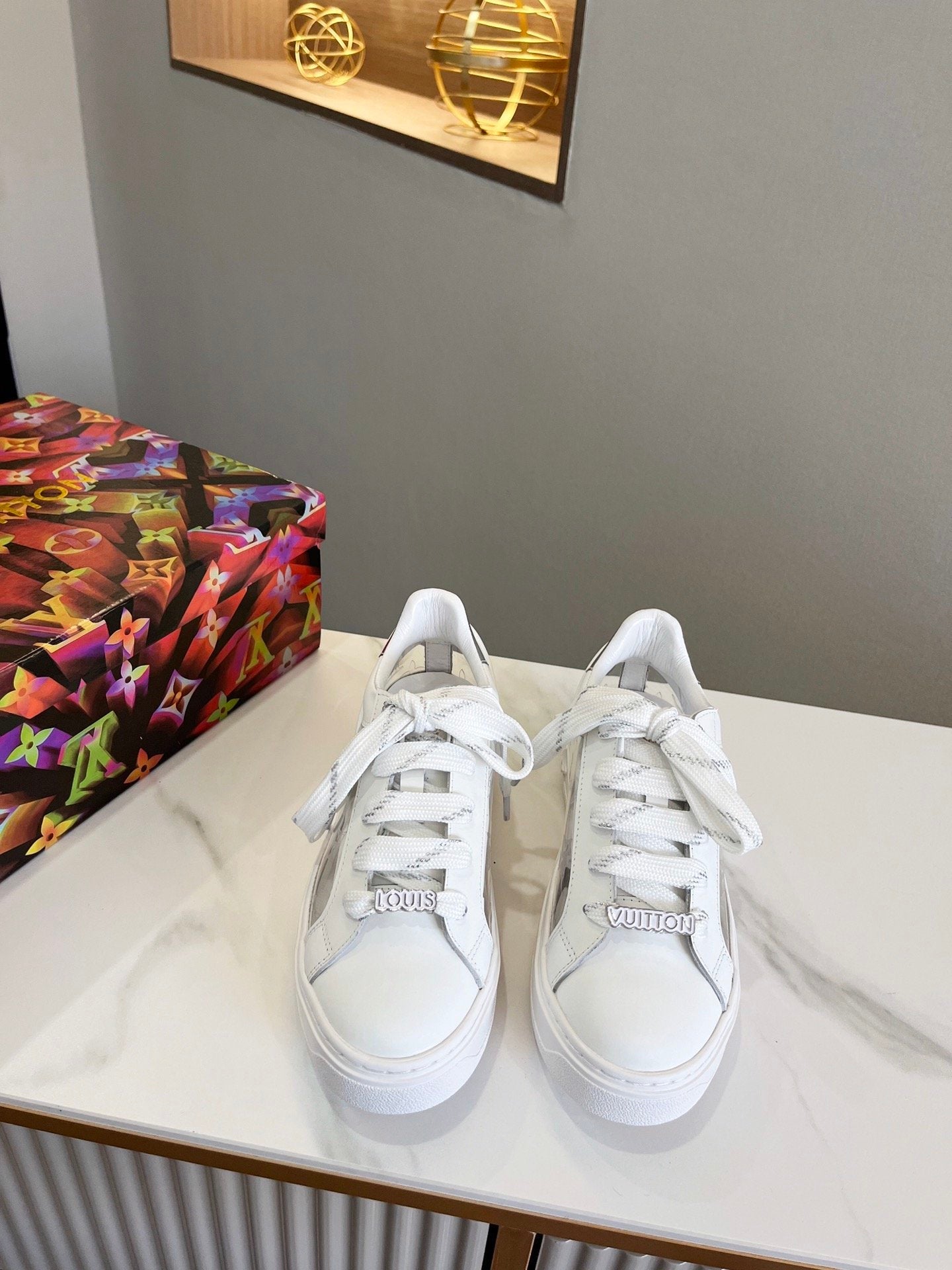 LU Time out Sneakers