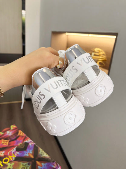 LU Time out Sneakers