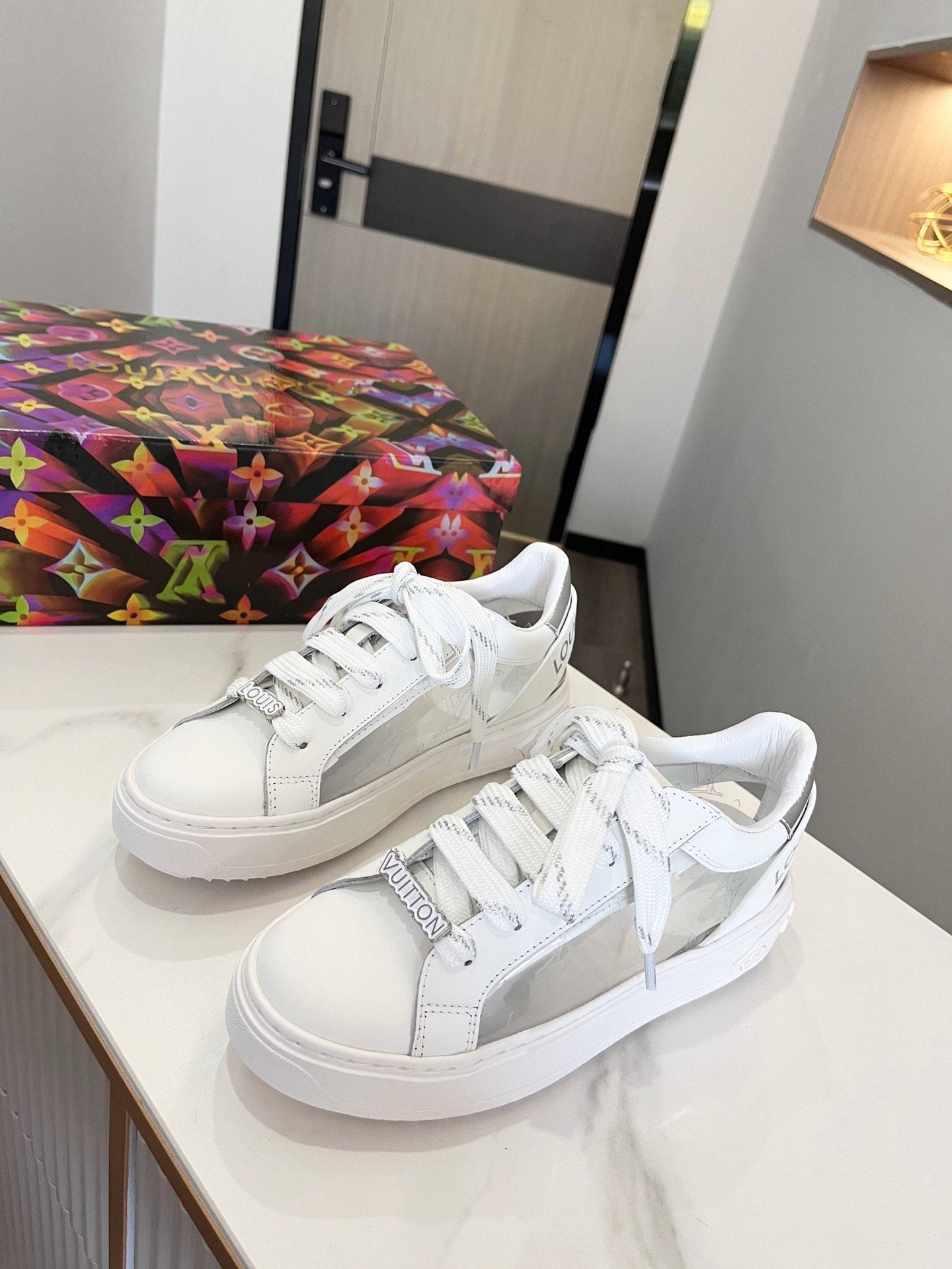LU Time out Sneakers