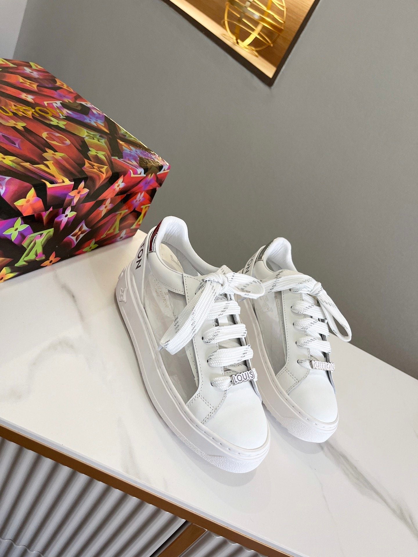 LU Time out Sneakers