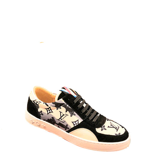 LU  Sneakers