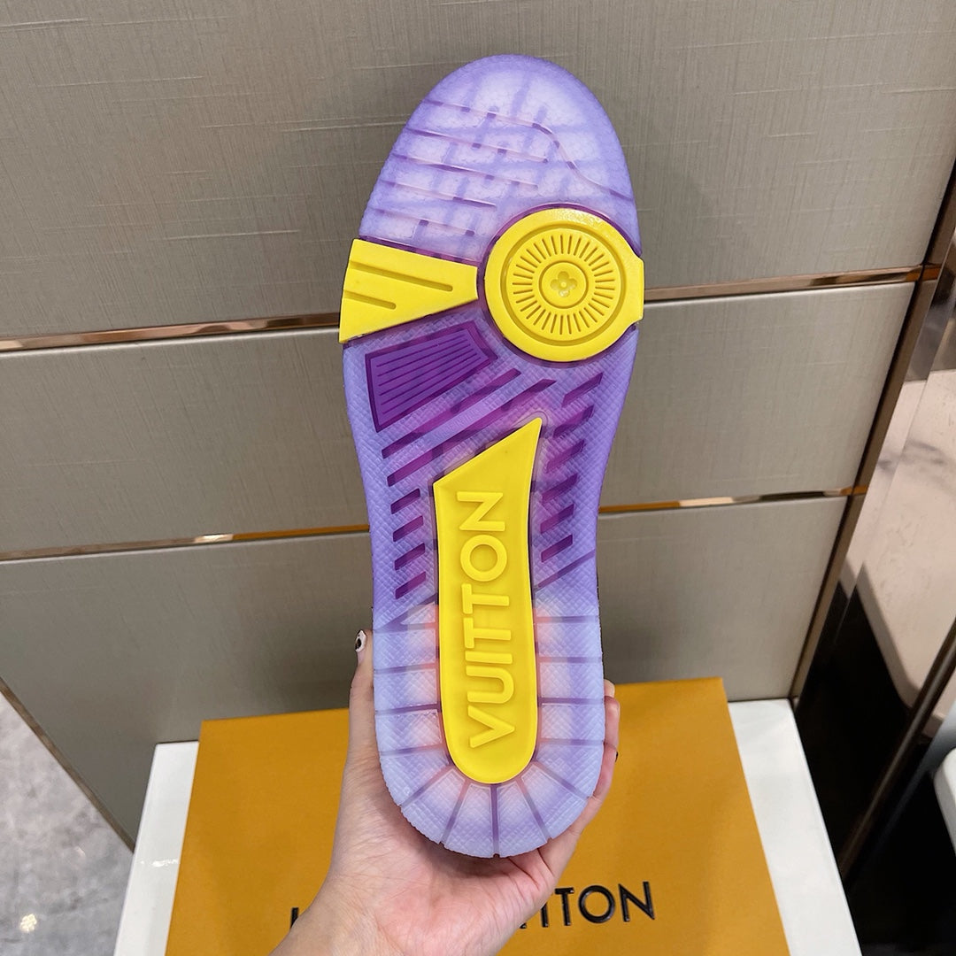 LU Sneakers Run Away