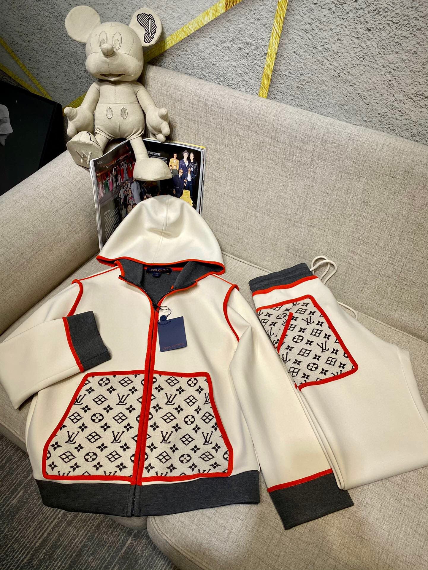LU   Sport Suits Activewear Vivid