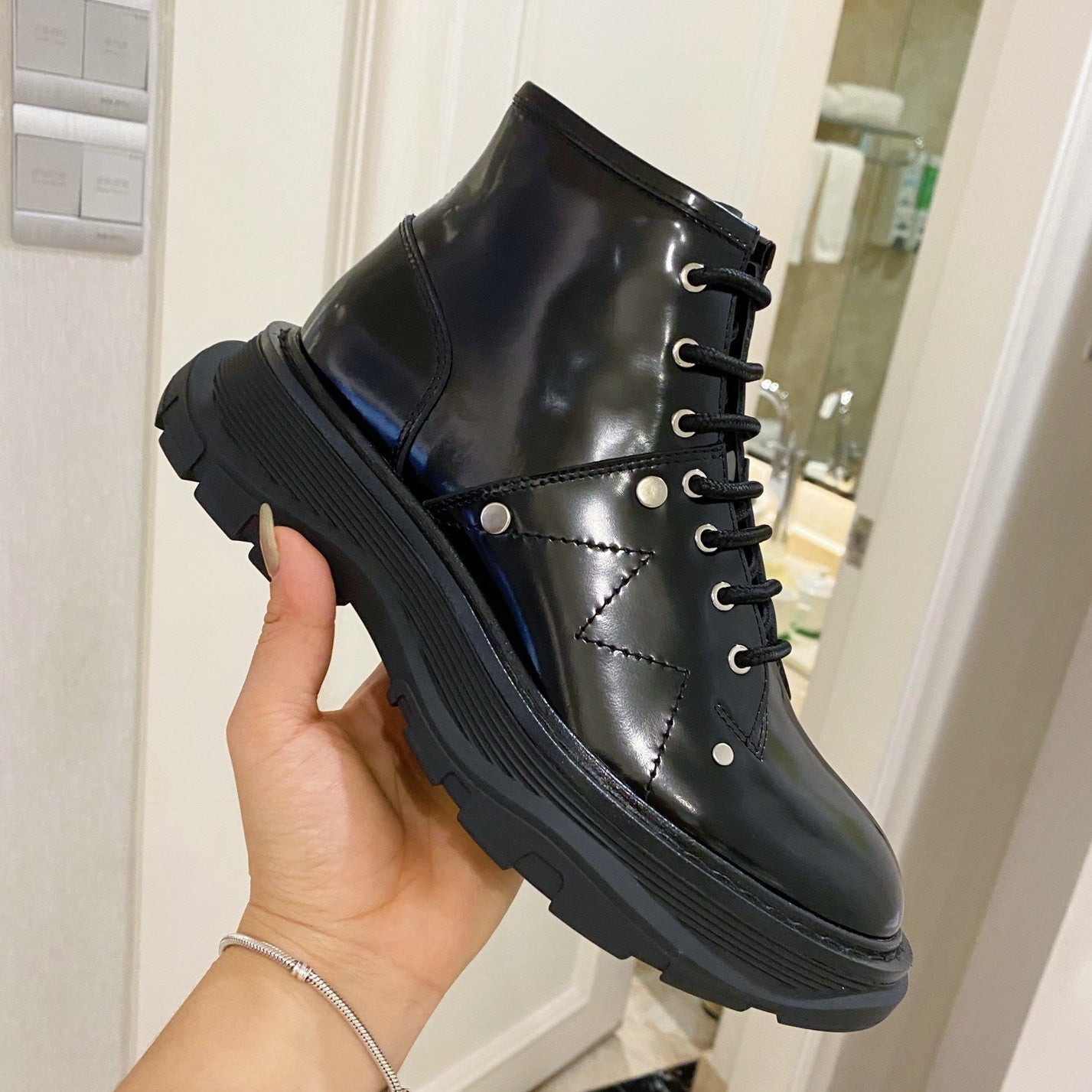 M*queen  Boots Black